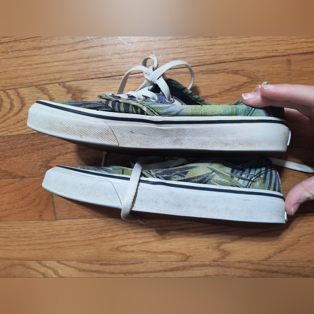 3/$10⭐ Vans Green Floral Lowtop Sneakers, Women's Size 6 - Picture 5 of 12